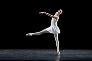 [Translate to English:] Magdalena Ciechowicz w „Concerto Barocco” George’a Balanchine’a, fot. Ewa Krasucka