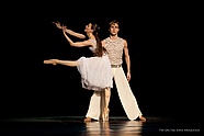 Agnieszka Jankowska and Maksim Woitiul in Krzysztof Pastor's 'Tristan', photo: Ewa Krasucka