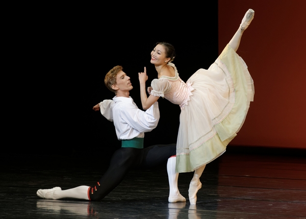 5. Yuka Ebihara i Dawid Trzensimiech z Polskiego Baletu Narodowego w pas de deux z baletu „Święto kwiatów z Genzano” Augusta Bournonville’a